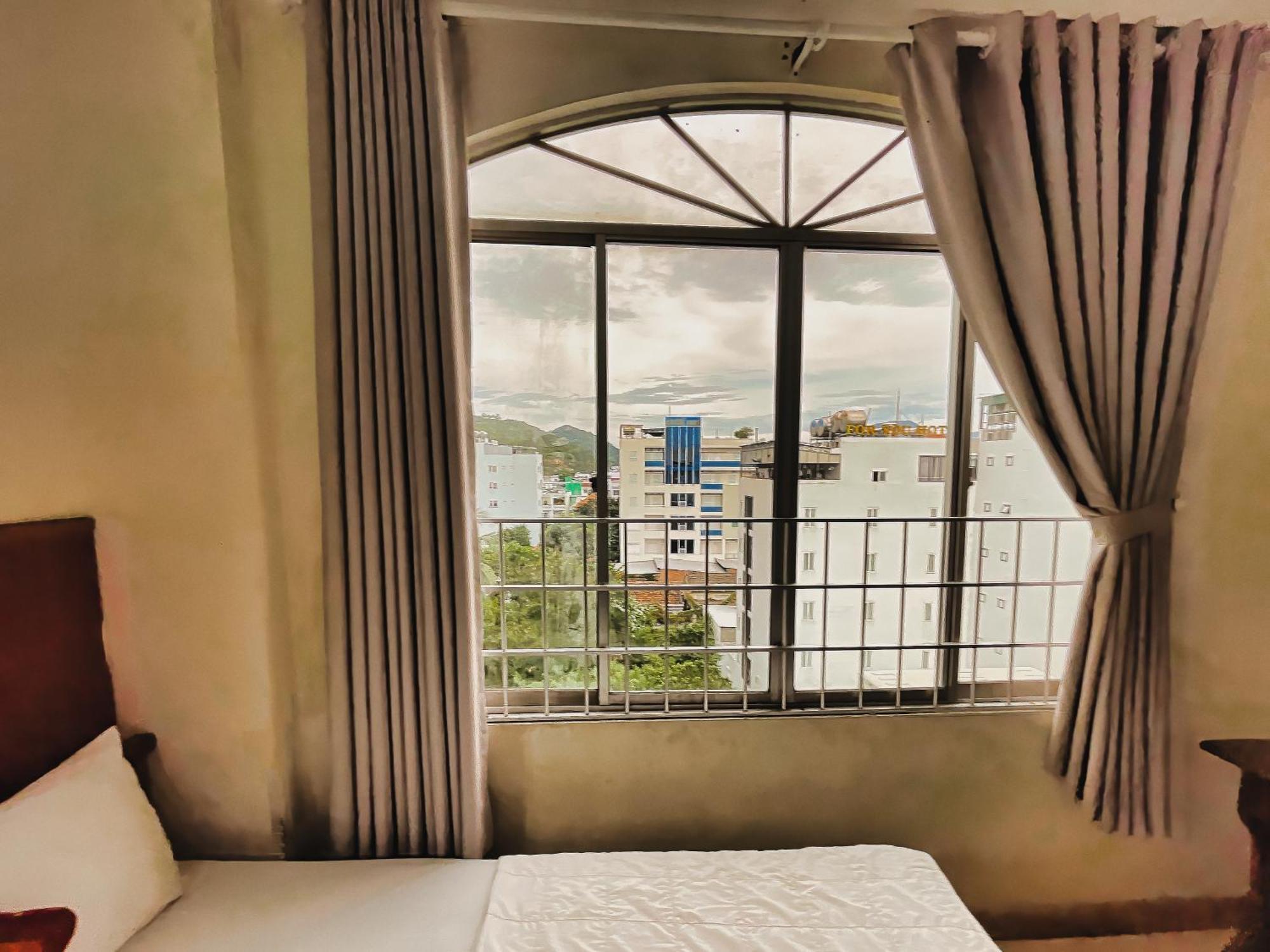 Quang Vinh 2 Hotel Nha Trang Buitenkant foto