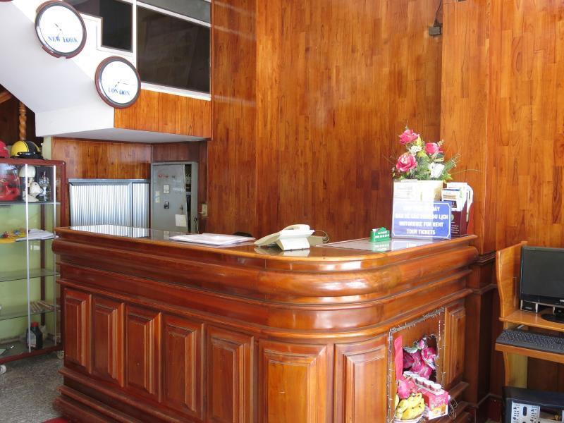 Quang Vinh 2 Hotel Nha Trang Buitenkant foto